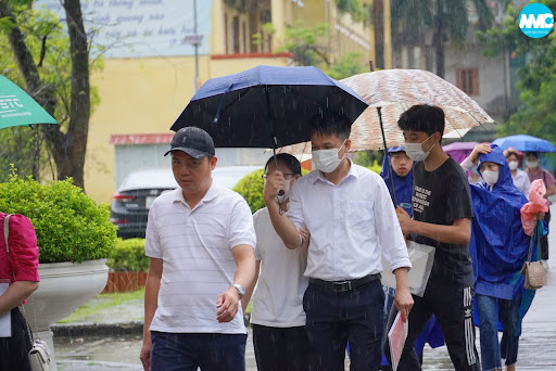 Niềm hân hoan trong ngày nhập học của học sinh khối 10 khóa 23-26 trường THPT Chuyên Nguyễn Trãi